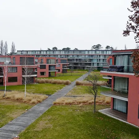 Gemini Superior & Yacht 발라톤엘