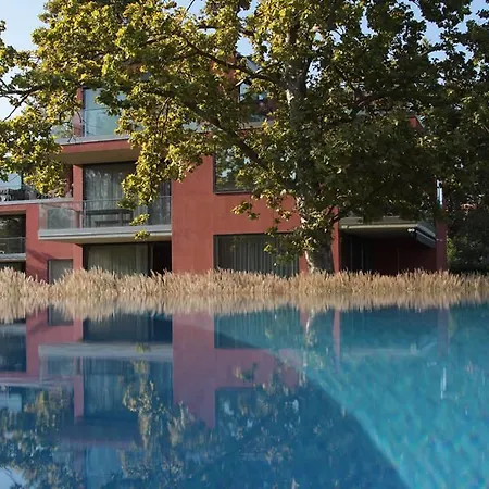 Gemini Superior & Yacht *