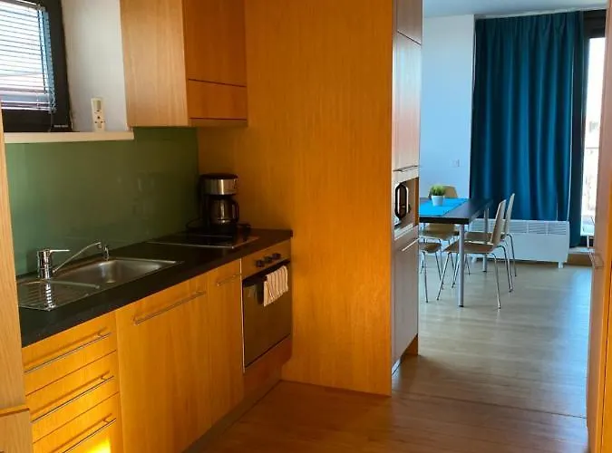 Gemini Superior & Yacht דירה *