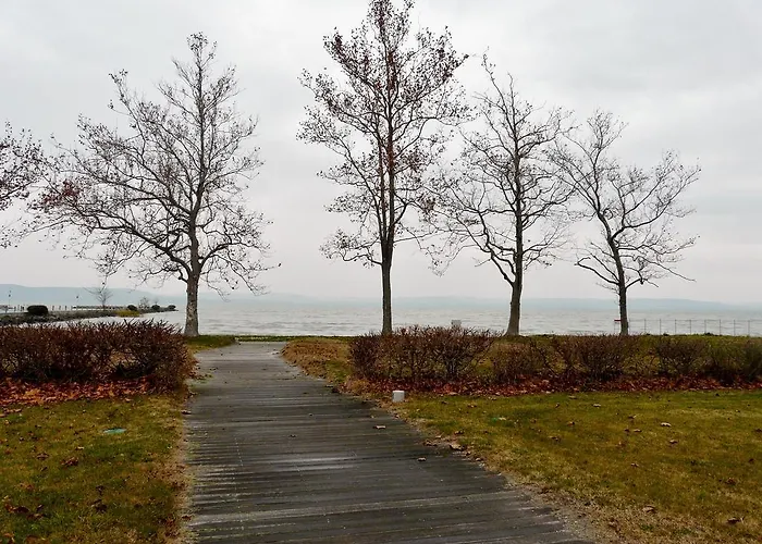 Gemini Superior & Yacht * בלטונללה