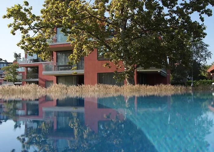 Gemini Superior & Yacht *